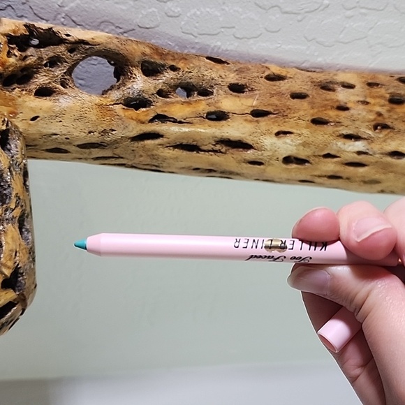 Too Faced Killer Liner in Killer Turquoise - Picture 5 of 6